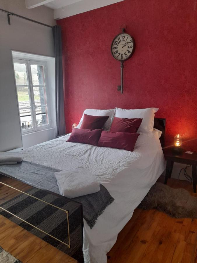 Les Roches Chambre D'Hotes Servant Bagian luar foto